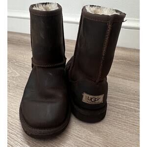 UGG Australian Bomber Short Boots|Dark Brown|Sz‎ 4